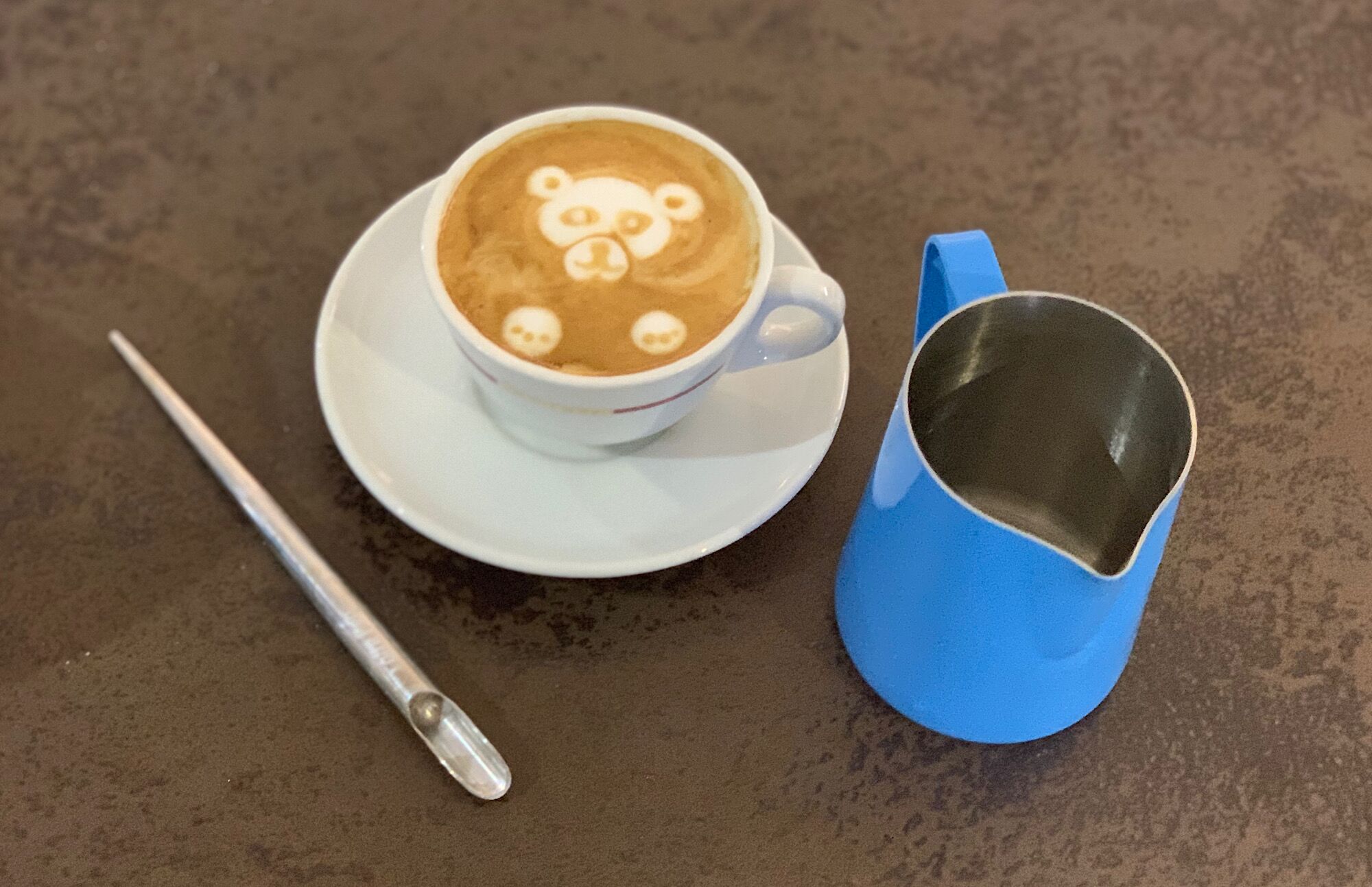 cappuccino 600 ml latte caffè con penna per la misurazione e la decorazione per baristi Caraffa in acciaio INOX Xinzistar 